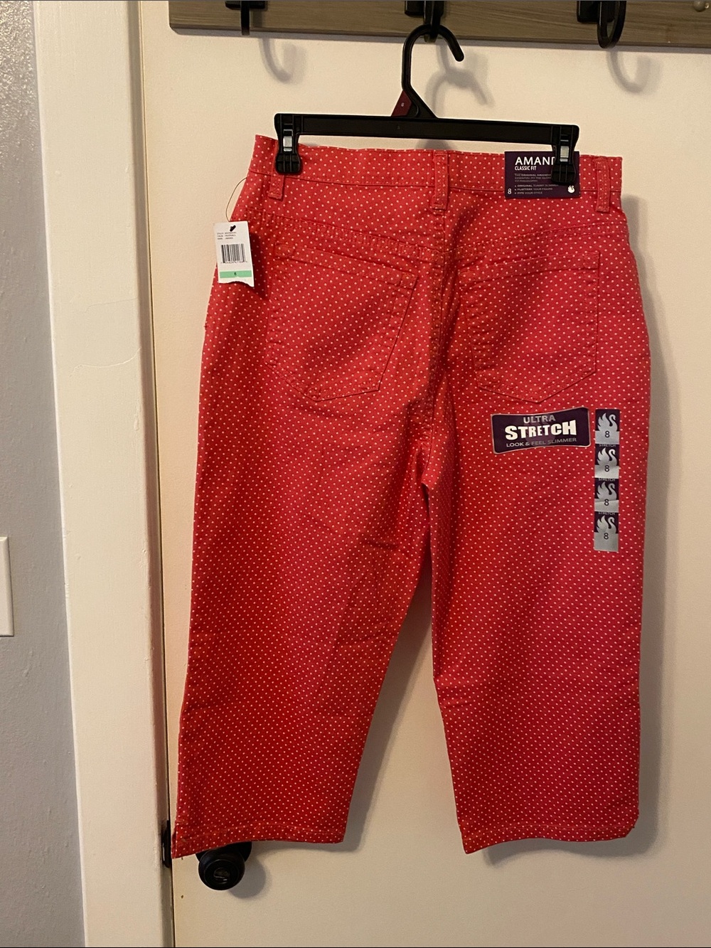 Capris - Picture 6 of 11